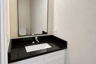 4347 Cambio Gdns Ct, Tampa, FL 33610 - Photo 13