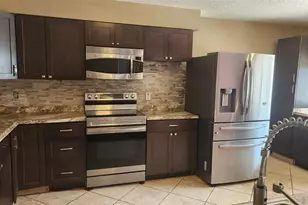 15711 Scrimshaw Dr, Tampa, FL 33624 - Photo 11