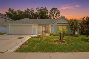 2023 Darlington Oak Dr, Seffner, FL 33584 - Photo 1