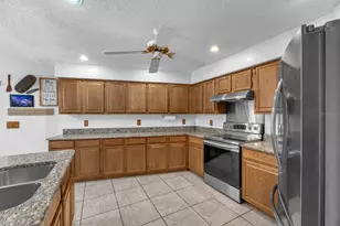 621 Penn National Rd, Seffner, FL 33584 - Photo 15