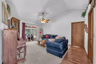 621 Penn National Rd, Seffner, FL 33584 - Photo 5