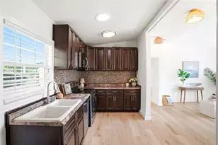 4030 Marlin Dr SE, Saint Petersburg, FL 33705 - Photo 9