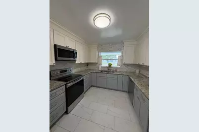 1790 Russell Drive N, Saint Petersburg, FL 33710 - Photo 13
