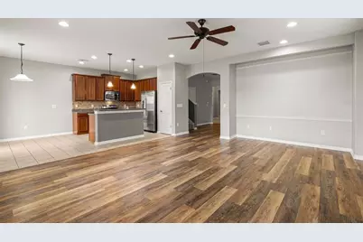 10284 Newminster Loop, Ruskin, FL 33573 - Photo 11