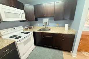 1802 Bedford Terrace, Sun City Center, FL 33573 - Photo 11