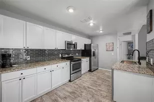 655 Sand Ridge Dr, Valrico, FL 33594 - Photo 15