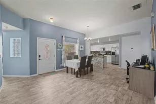 655 Sand Ridge Dr, Valrico, FL 33594 - Photo 7