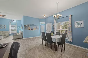 655 Sand Ridge Dr, Valrico, FL 33594 - Photo 9