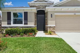 9845 Shoreline Vw Wy, Wesley Chapel, FL 33545 - Photo 3