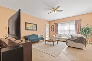 17823 Arbor Creek Dr, Tampa, FL 33647 - Photo 9