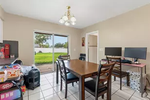 2109 W Erna Dr, Tampa, FL 33603 - Photo 9