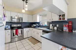 2109 W Erna Dr, Tampa, FL 33603 - Photo 11