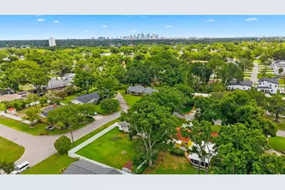 2109 W Erna Drive, Tampa, FL 33603 - Photo 35