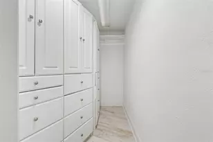 2038 Carolina Ave NE, Saint Petersburg, FL 33703 - Photo 33