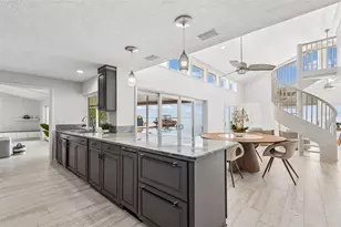 2038 Carolina Ave NE, Saint Petersburg, FL 33703 - Photo 21