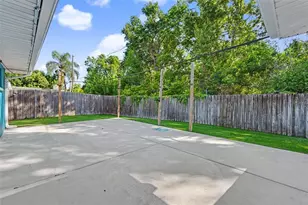 986 Lexington Dr, Dunedin, FL 34698 - Photo 25