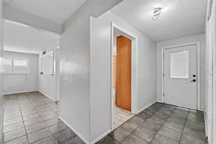 986 Lexington Dr, Dunedin, FL 34698 - Photo 3