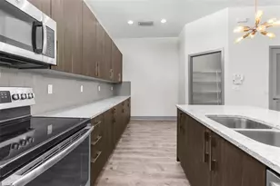 4810 W McElroy Ave, Tampa, FL 33611 - Photo 5
