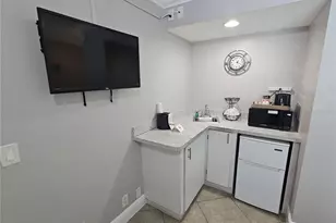 445 S Gulfview Blvd, Clearwater Beach, FL 33767 - Photo 9