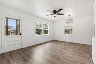 203 Pevetty Dr, Plant City, FL 33563 - Photo 5