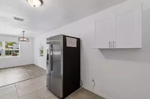 203 Pevetty Dr, Plant City, FL 33563 - Photo 9