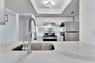9940 7th Way N, Saint Petersburg, FL 33702 - Photo 15