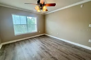 18448 Bridle Club Dr, Tampa, FL 33647 - Photo 17