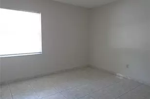 721 Regent Cir S, Brandon, FL 33511 - Photo 9