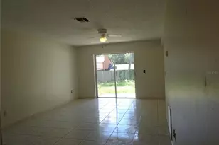 721 Regent Cir S, Brandon, FL 33511 - Photo 5