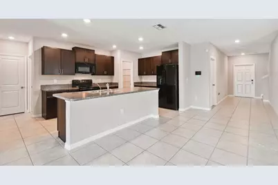 7512 Samuel Ivy Drive, Tampa, FL 33619 - Photo 9