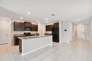 7512 Samuel Ivy Dr, Tampa, FL 33619 - Photo 9
