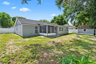 1727 Tallowtree Cir, Valrico, FL 33594 - Photo 35