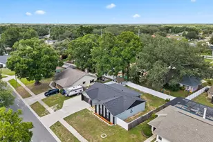 1727 Tallowtree Cir, Valrico, FL 33594 - Photo 39