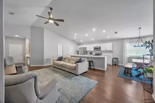 6969 Abbywood Ln, Zephyrhills, FL 33541 - Photo 9