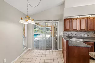 13037 Everard Dr, Spring Hill, FL 34609 - Photo 11