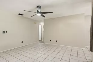 442 Evergreen Dr, Oldsmar, FL 34677 - Photo 9