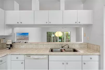14880 Shipwatch Trace #1914, Largo, FL 33774 - Photo 11