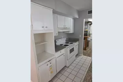 2939 Los Altos Drive #B, Belleair Bluffs, FL 33770 - Photo 9