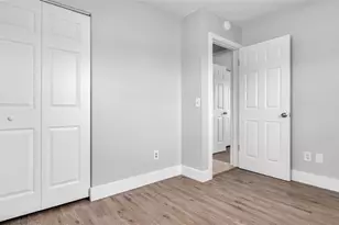 2551 26th Ave S, Saint Petersburg, FL 33712 - Photo 19
