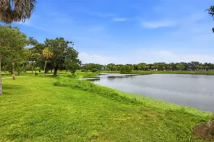 608 Kirkwood Terrace N, Saint Petersburg, FL 33701 - Photo 25