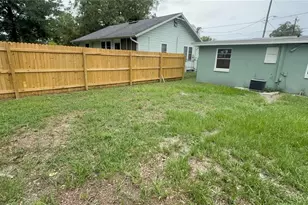 8623 N Willow Ave, Tampa, FL 33604 - Photo 15