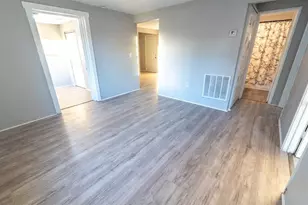 8623 N Willow Ave, Tampa, FL 33604 - Photo 3