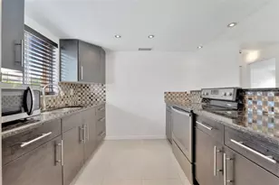 592 100th Ave N, Saint Petersburg, FL 33702 - Photo 9
