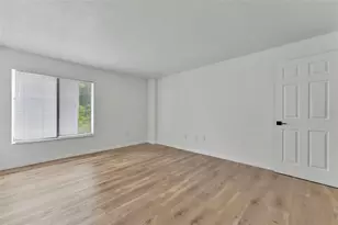 592 100th Ave N, Saint Petersburg, FL 33702 - Photo 21