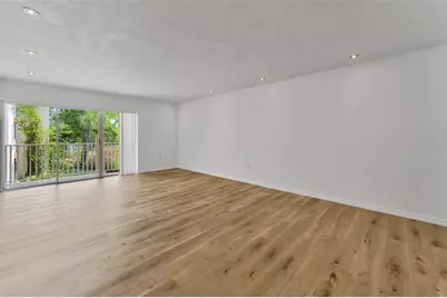 592 100th Avenue N #201, Saint Petersburg, FL 33702 - Photo 15