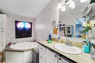 38030 Lawanda Loop, Zephyrhills, FL 33542 - Photo 5