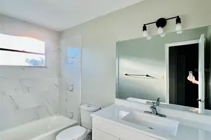 1610 Palm Leaf Dr, Brandon, FL 33510 - Photo 15