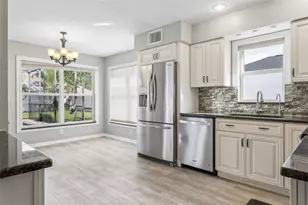 19511 Wyndmill Cir, Odessa, FL 33556 - Photo 9