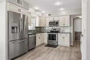 19511 Wyndmill Cir, Odessa, FL 33556 - Photo 7