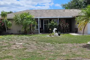 708 Brannen Cir, Sun City Center, FL 33573 - Photo 7
